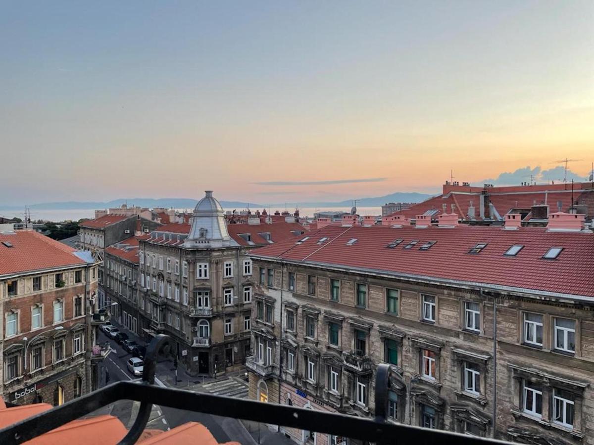 Condo In Town Centre Rijeka Ngoại thất bức ảnh